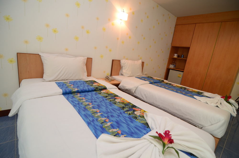 Oyo 257 Sea Paradise Hotel Sattahip Exterior photo