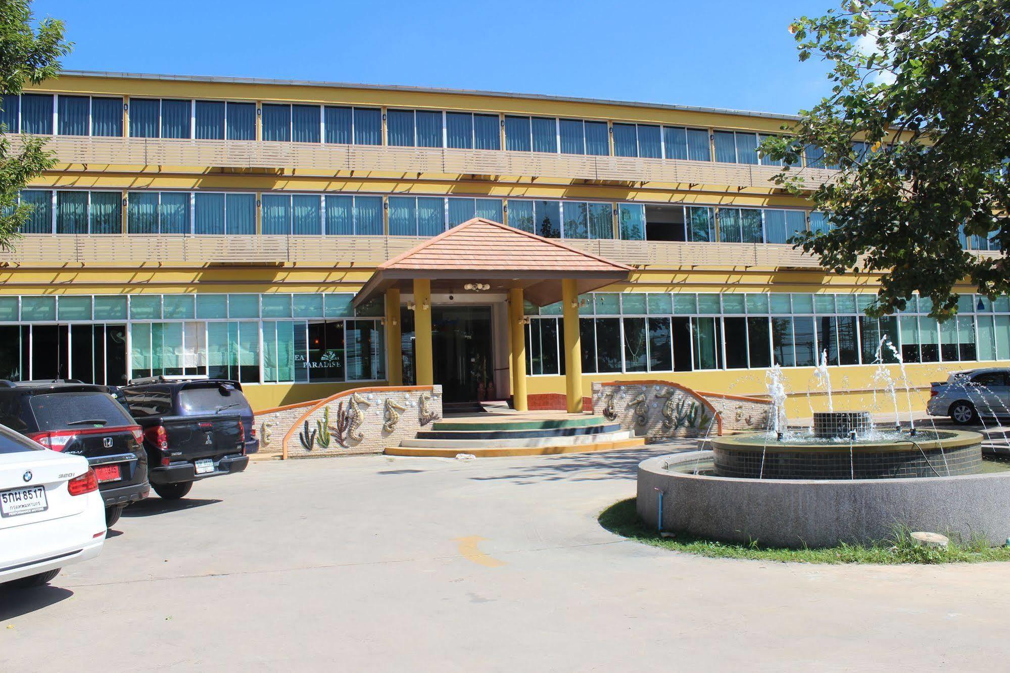 Oyo 257 Sea Paradise Hotel Sattahip Exterior photo